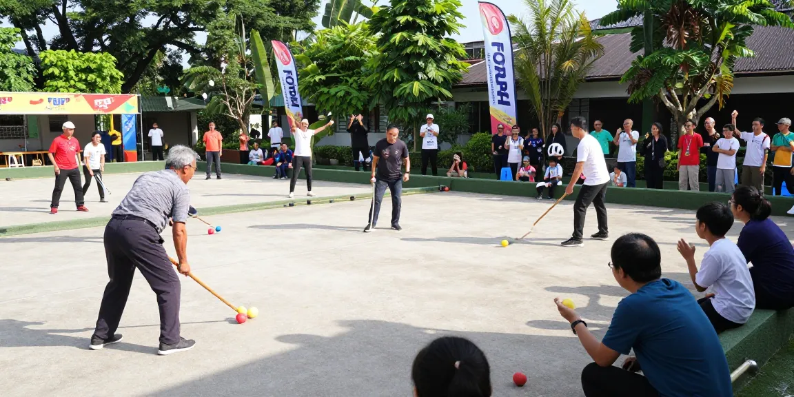 Aktivitas petanque di fopikotabontang.org dengan peserta dari berbagai usia, bola petanque berwarna-warni, suasana ceria dan mendukung komunitas.